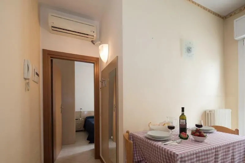Daire Residence Uno Studio & Suites Rimini İtalya