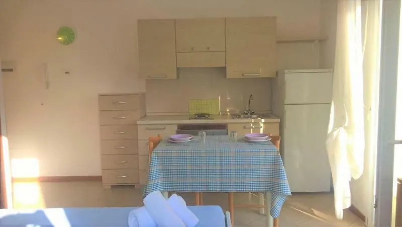 Daire Residence Uno Studio & Suites Rimini