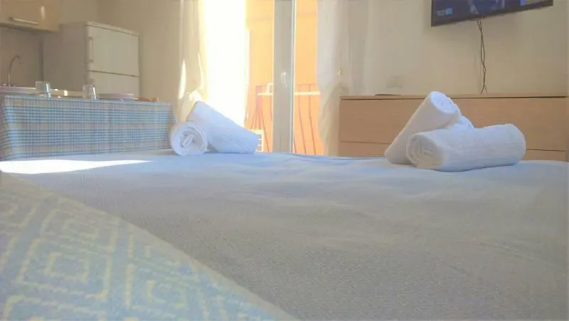 Residence Uno Studio & Suites Rimini 0*,