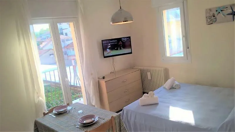 Daire Residence Uno Studio & Suites Rimini