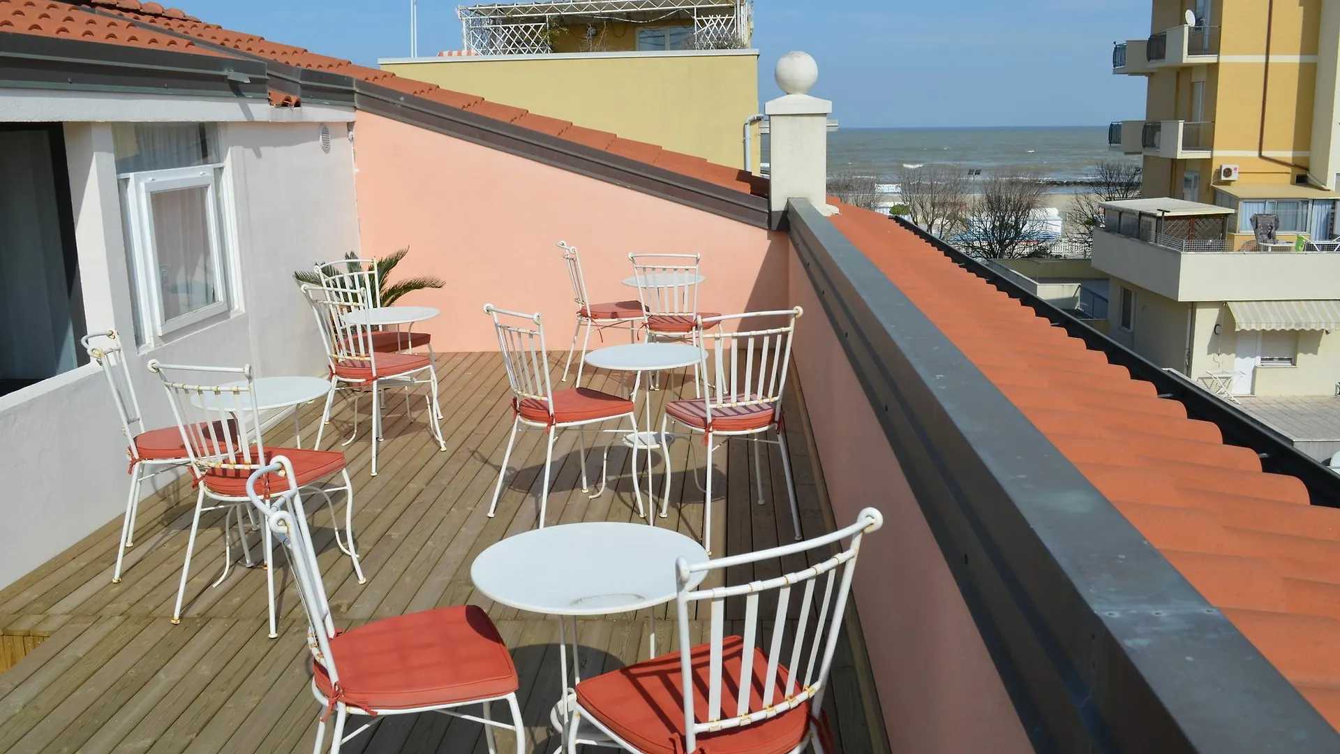 Daire Residence Uno Studio & Suites Rimini
