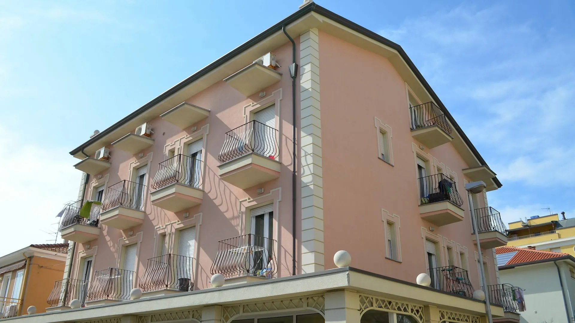 Residence Uno Studio & Suites Rimini